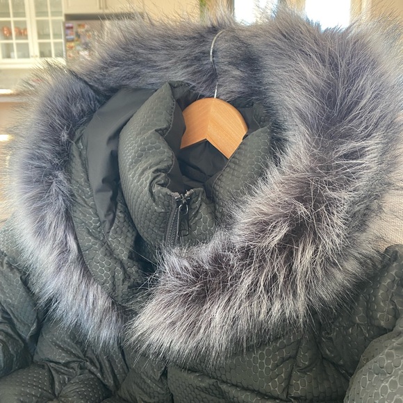 Womens North face parka - Picture 2 of 3